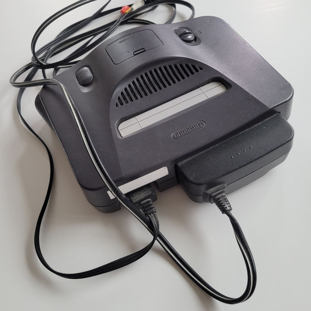 Nintendo Console with Gray Controllers - Picture 3 of 14